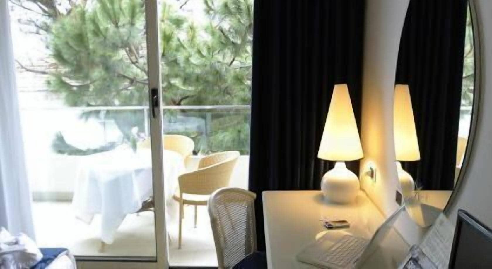Hotel Luxor Rimini Esterno foto