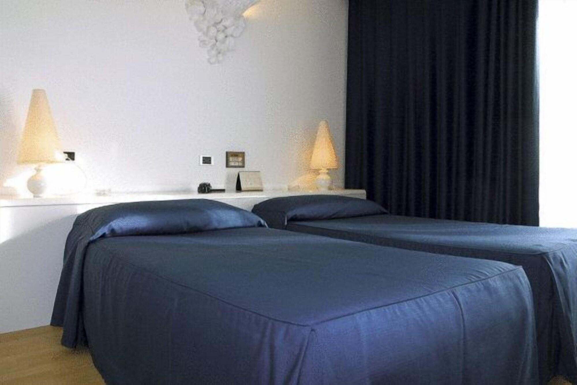 Hotel Luxor Rimini Esterno foto