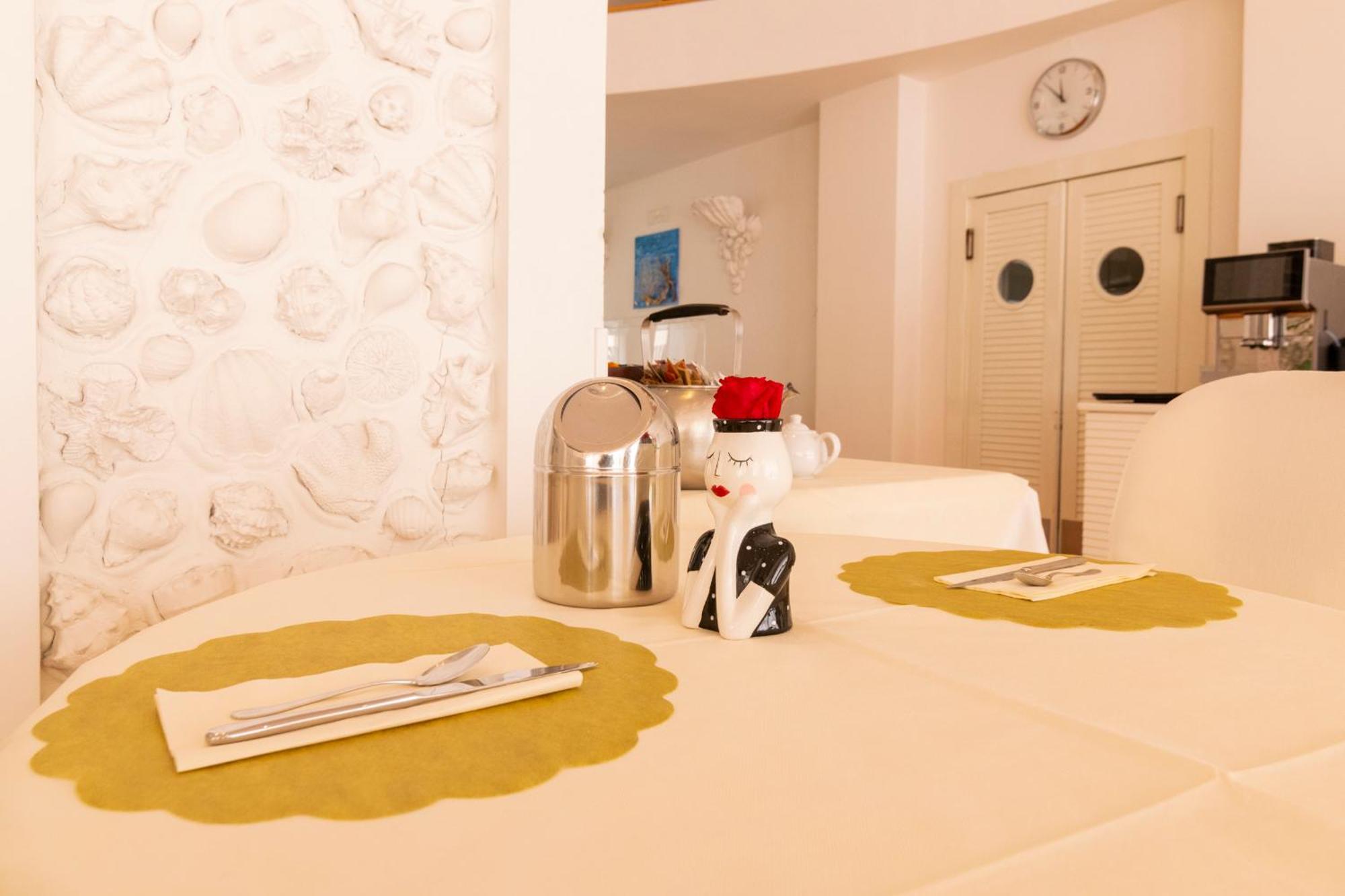 Hotel Luxor Rimini Esterno foto